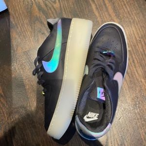 Nike Air Force 1 black/irredentist size 9